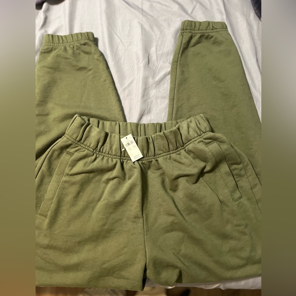 Aerie Jet Setter Jogger - Green NWT - Picture 2 of 4